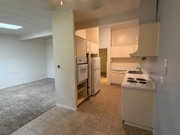 540 Oakdale Ln, El Cajon, CA