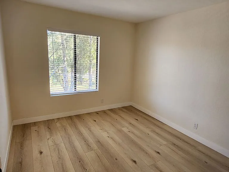 10523 Sunset Ridge Dr — Photo 13