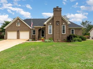 109 Gregory Ct, Mount Holly, NC 28120