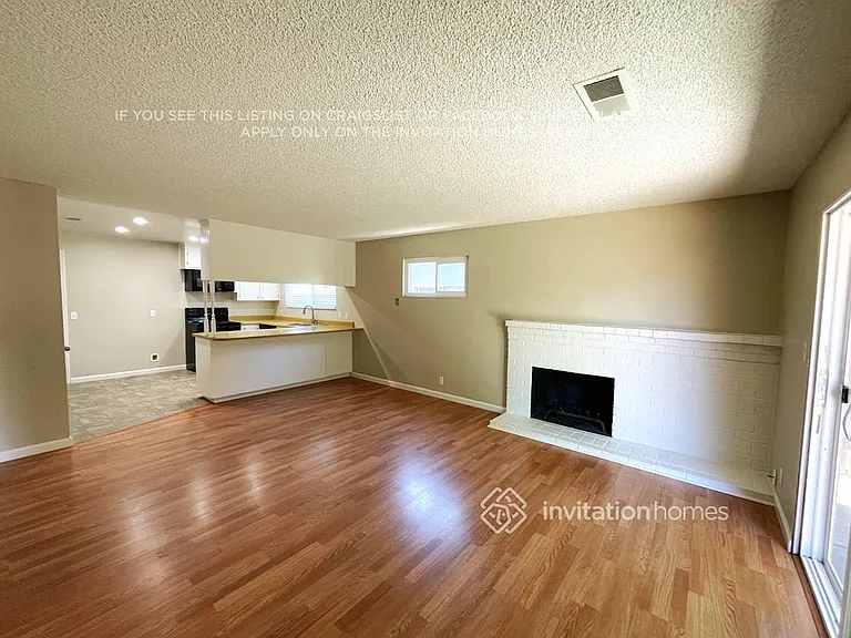 858 Studding Sail St — Photo 2