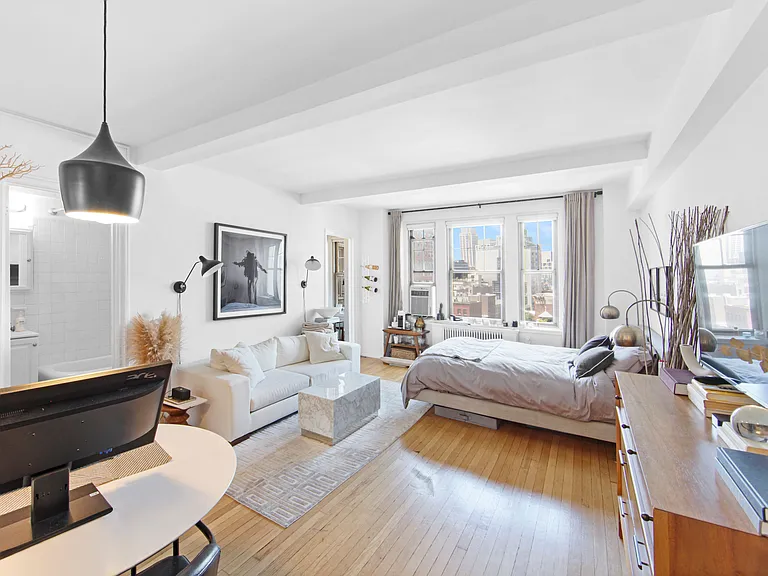 299 W 12th St #9L — Photo 3