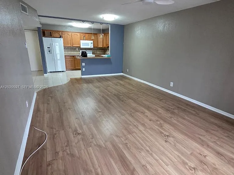 4133 NW 88th Ave #102 — Photo 5