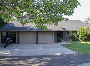 381 Lookout Point Dr, Selah, WA 98942