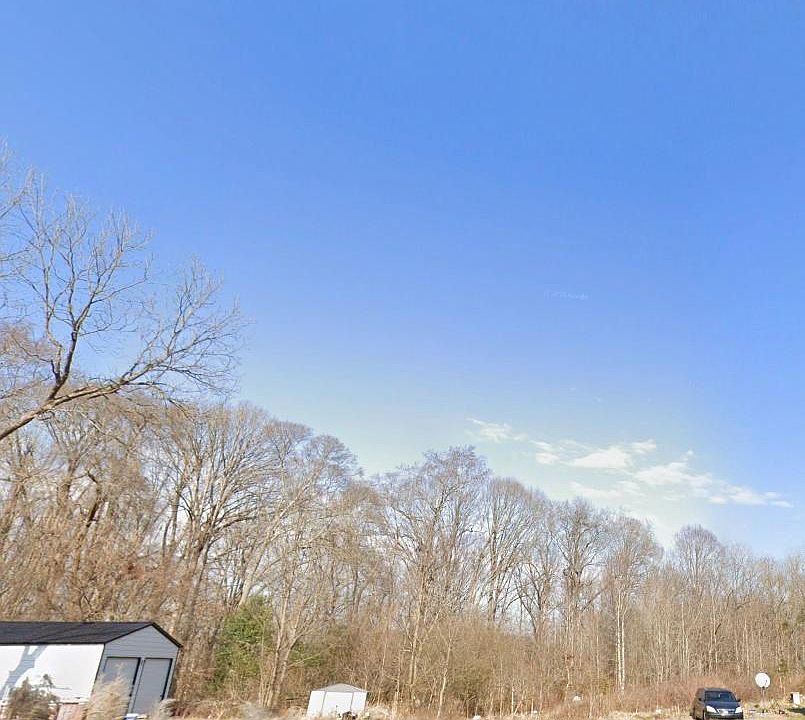 2nd image of 260 Cherry St