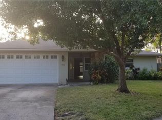 1440 Lawnwood Ct, Tarpon Springs, FL 34689