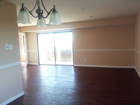5th image of 3100 S Manchester St APT 1141