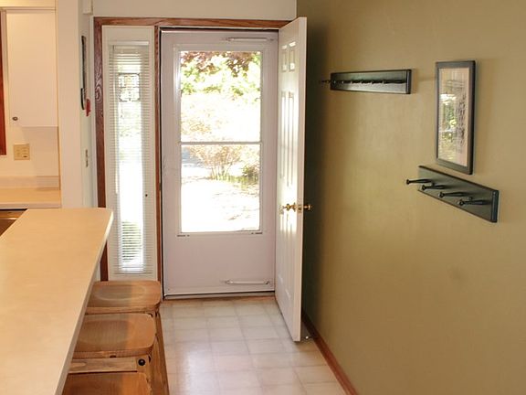 3rd image of 10691 Woodcrest Ct #203