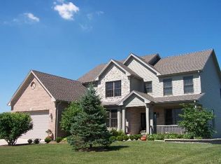 25532 Prairiewood Ln, Shorewood, IL 60404