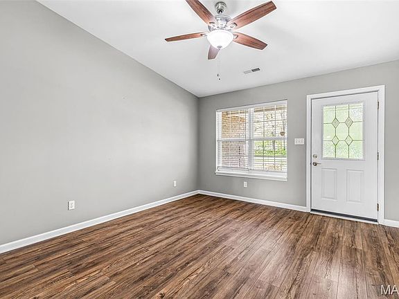 2nd image of 6 Ashbrook Dr #6