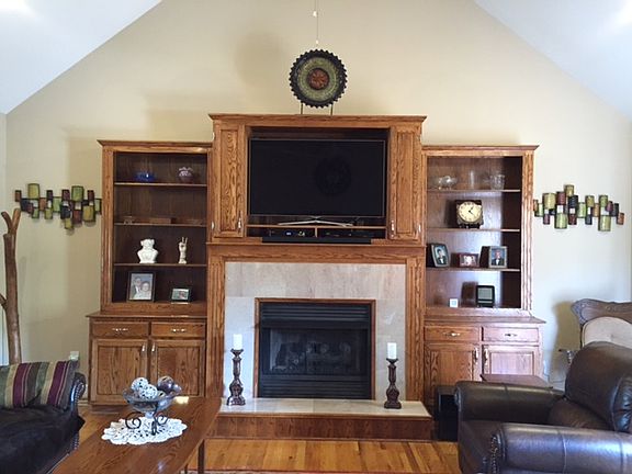Living Room w/Fireplace