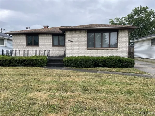 87 Crandon Blvd, Cheektowaga, NY 14225