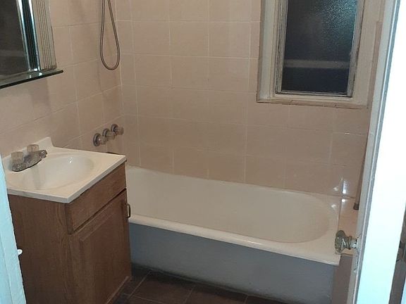 4th image of 34-08 30th St #B36