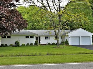 6133 Corwin Ave, Newfane, NY 14108