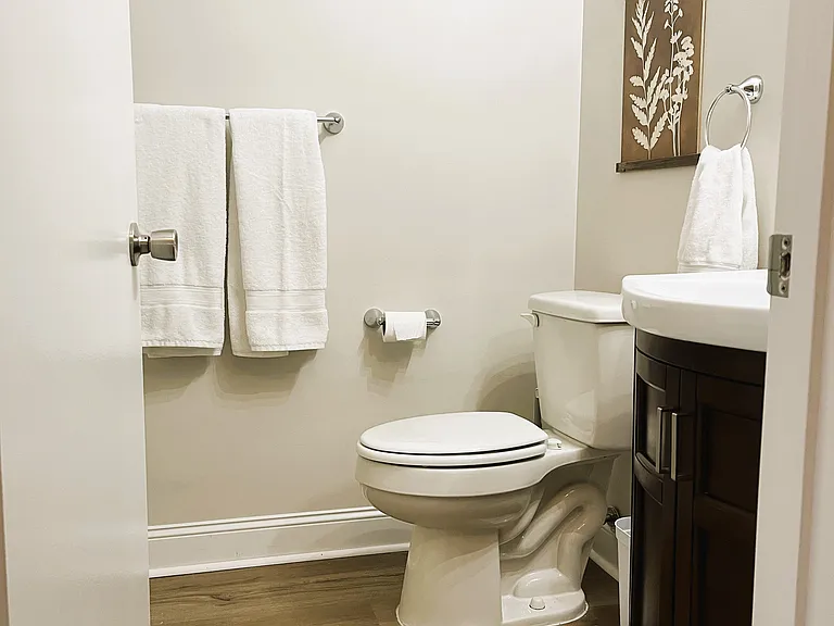 1011 Hulon Ln — Photo 6