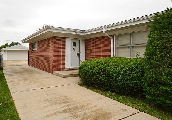 3rd image of 11122 W Martindale Dr