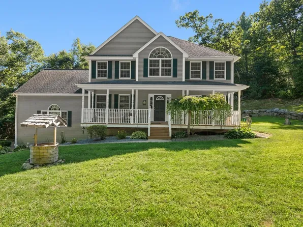 136 Wyndridge Circle, Pelham, NH 03076