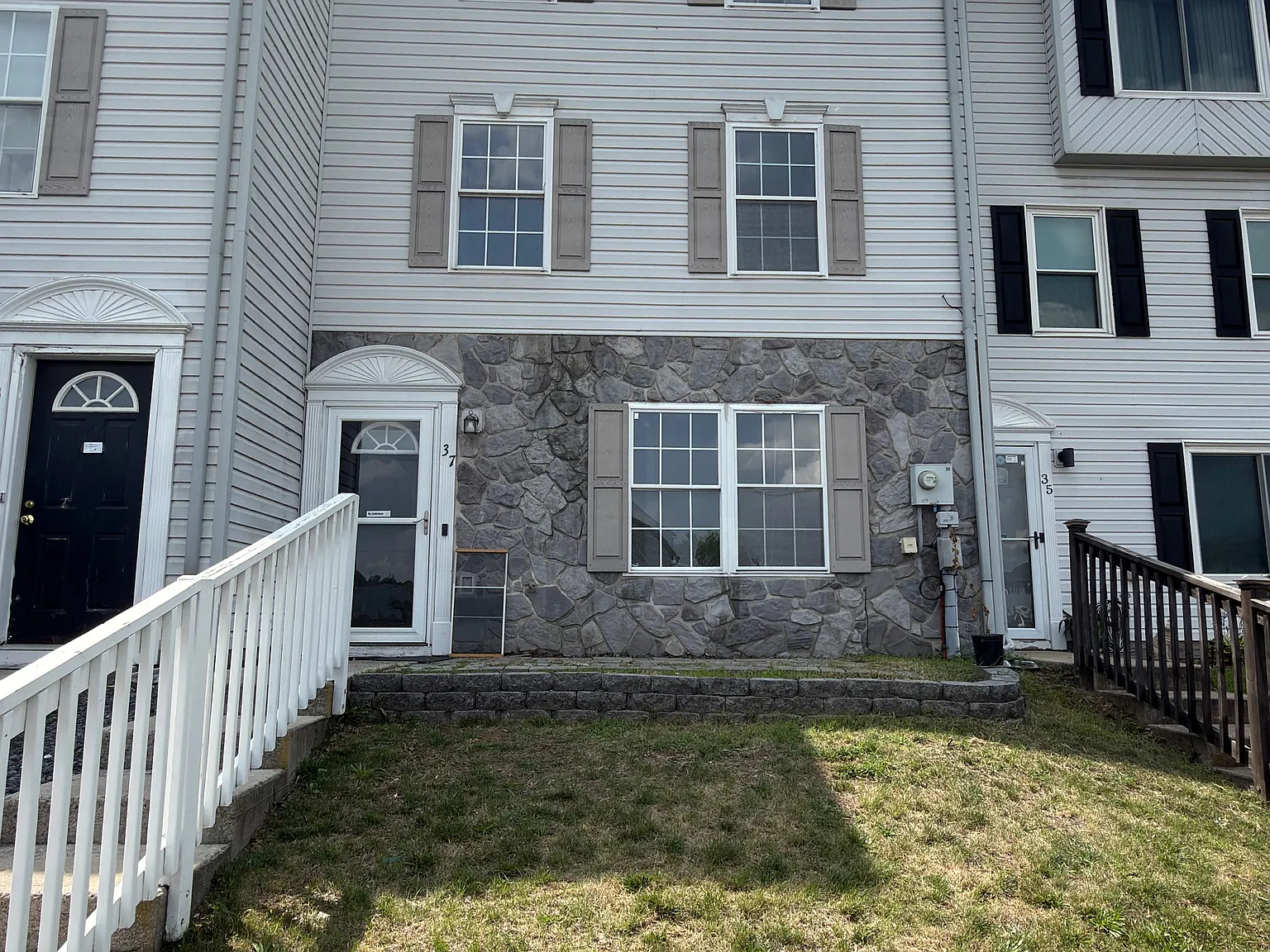 37 Privet Dr — Photo 3