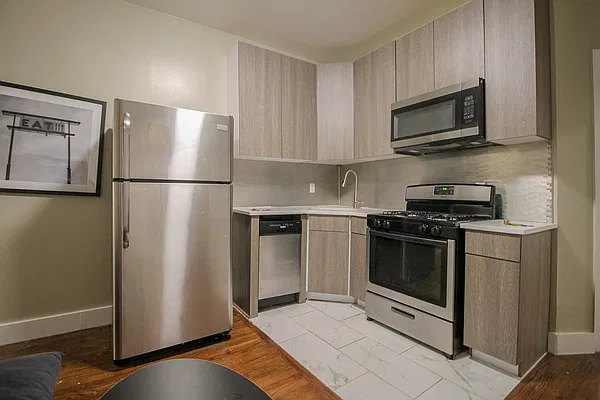 Rented by Bohemia Realty Group | media 2