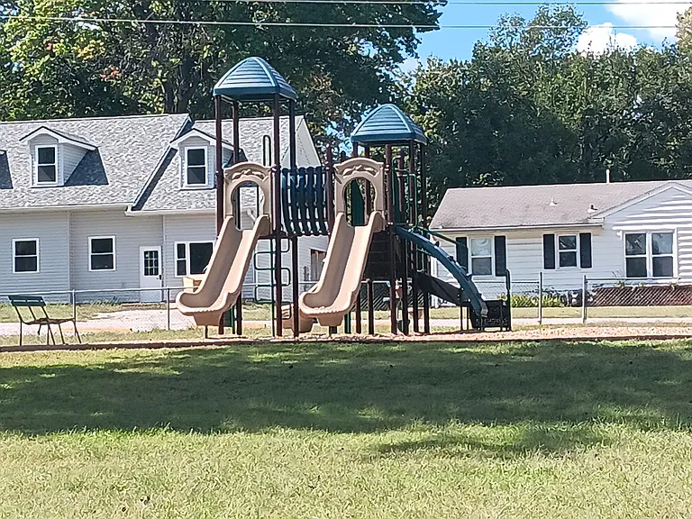 111 Lakeview Dr — Photo 19