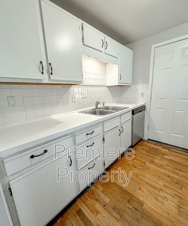 325 E 28th Ave Kansas City MO Zillow