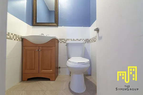 Rented by The Syper Group | media 18