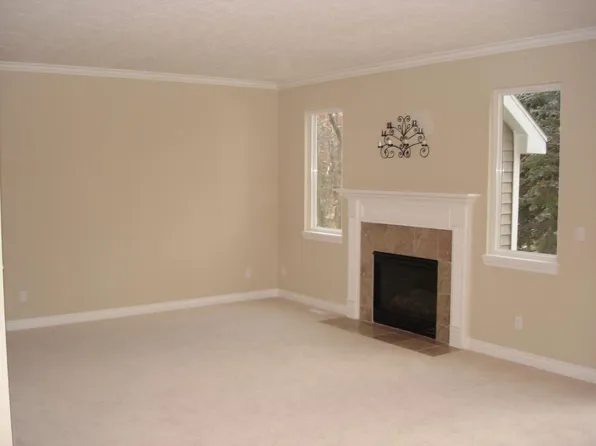 5816 Okemos Rd, Haslett, MI 48840