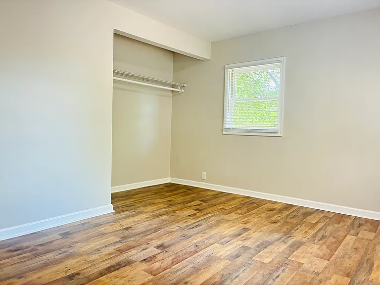 512 Wardell St — Photo 10