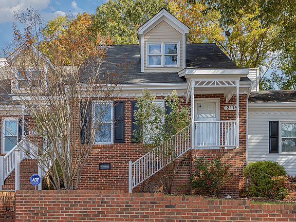2nd image of 2115 Trailridge Ct