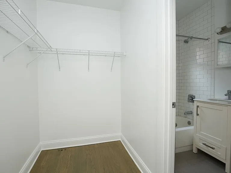 2641 N Spaulding Ave #E2 — Photo 17