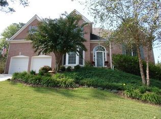 6880 Fox Creek Dr, Cumming, GA 30040