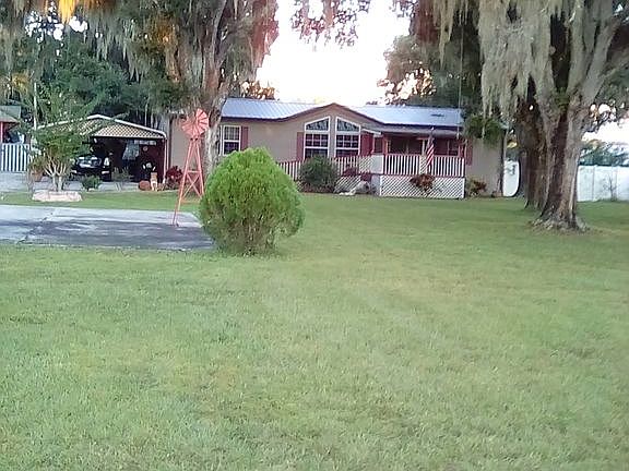 5th image of 11810 Rose Ln