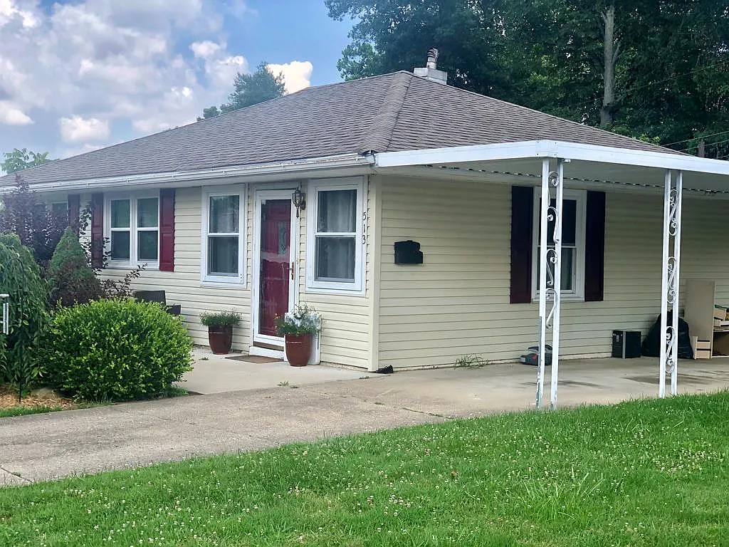 513 Rose Dr photo 1