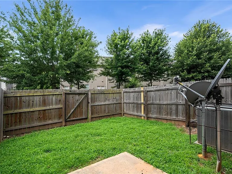 4917 Longview Walk — Photo 23