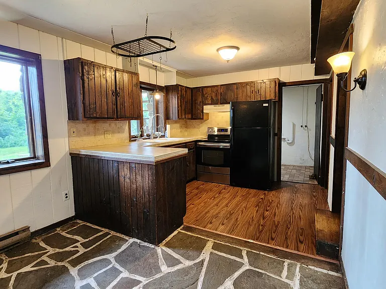 780 Company Farm Rd — Photo 2