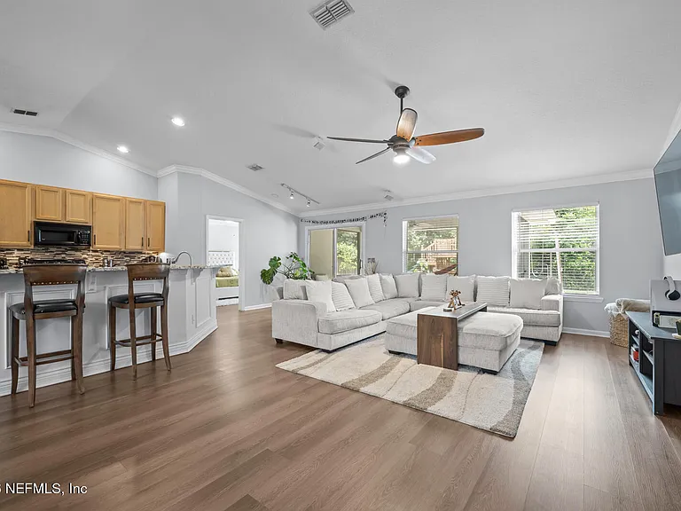 8575 Crooked Tree Dr — Photo 8