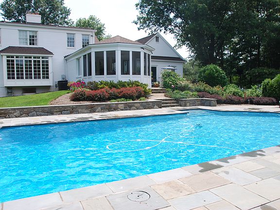 2nd image of 9204 Hidden Creek Dr