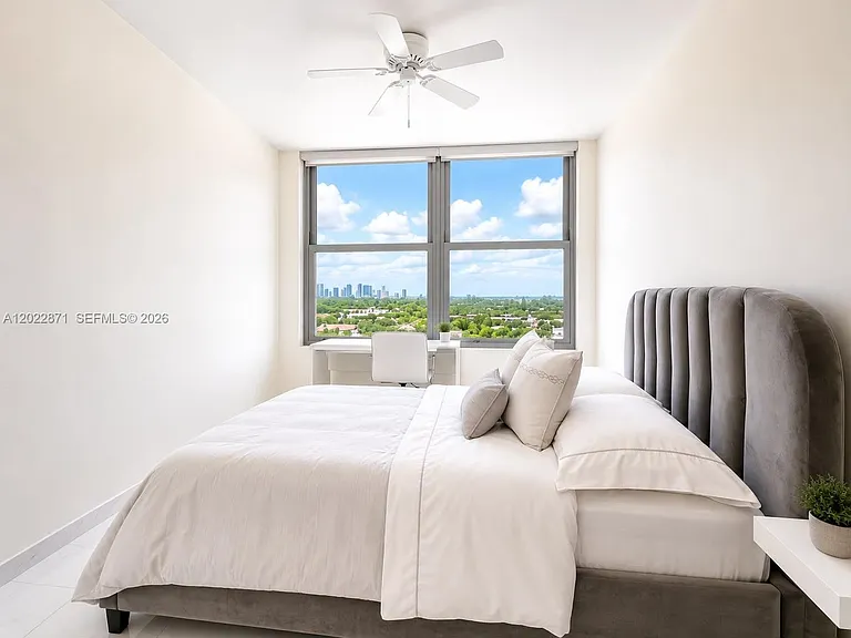 2899 Collins Ave #1042 — Photo 4