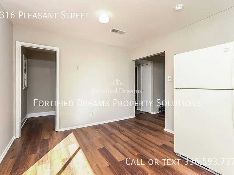 1316 Pleasant St — Photo 7