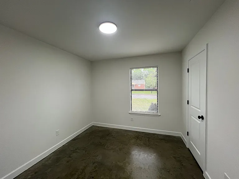 91 E Biscayne Rd — Photo 5