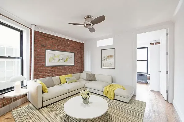 Rented by R New York | media 9