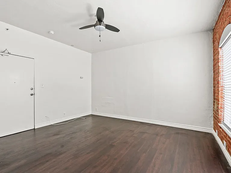 Silverlake Towers — Photo 21