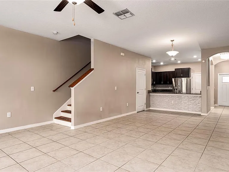 724 Royal Empress Dr — Photo 8