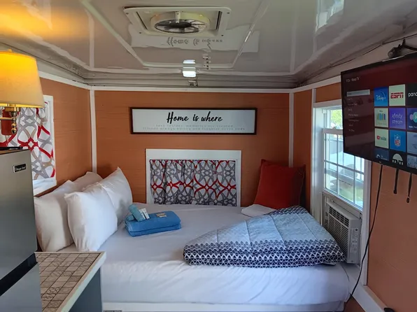 80 Perkins Ave #Id1373627p, Cranston, RI 02910