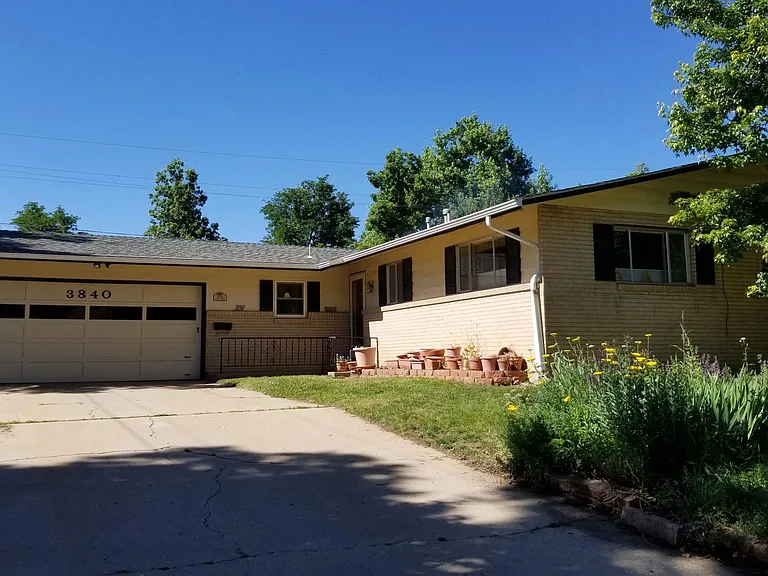 3840 Armer Ave — Photo 1