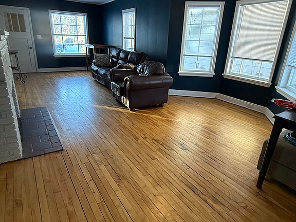 3rd image of 507 6th St