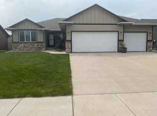 705 Cedar Dr, Harrisburg, SD 57032