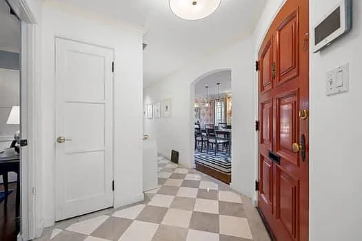 5 bed, 2659 sqft, $15,500 — Photo 4