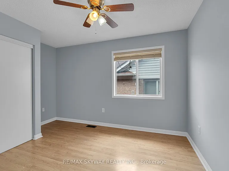 16 Raccoon St — Photo 34