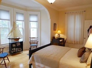 478 Waltham St APT 1, Newton, MA 02465