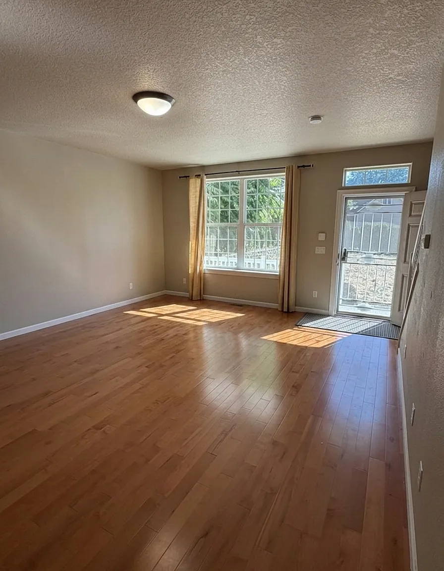4 bed, 2.5 bath, 1900 sqft, $2,750 — Photo 3
